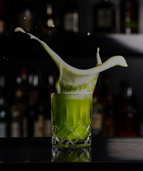 Cocktails at the Skyline Bar 20up